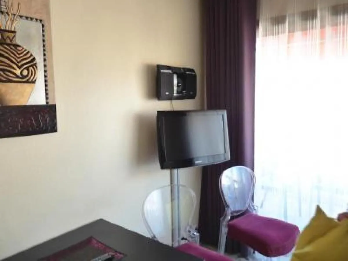 Stylish One Bedroom Apartment In Central Cannes Just Off The Croisette And Near Beaches - 680 Francja